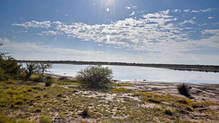 El Gobierno provincial financiará la obra eléctrica a la Laguna Villa Alba en General San Martin