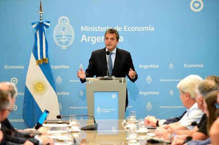 Massa anunció la exención de derechos de exportación para la industria automotriz