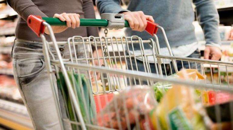 Consultoras anticipan que la inflación de diciembre rondaría el 5% y la anual el 95%