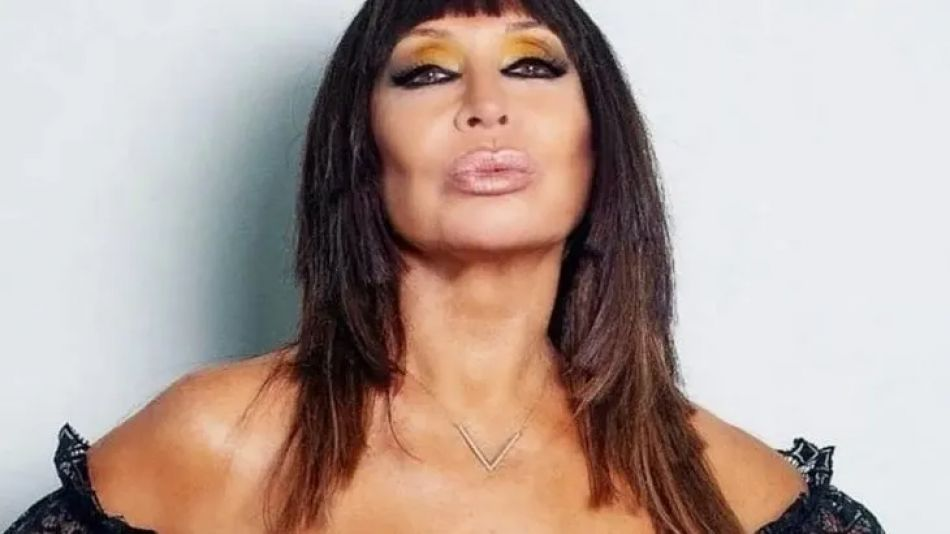Moria Casán se mostró cocinando un huevo revuelto en bikini y se volvió viral: “Â¡No puedo creer!”