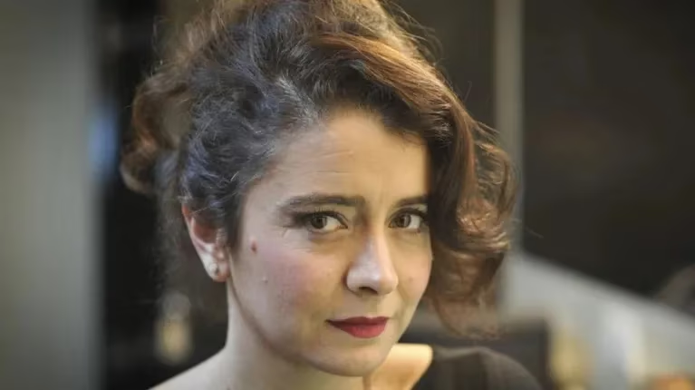 Ã‰rica Rivas protagonizó un incómodo momento cuando le preguntaron por el estreno de “Casados con hijos”