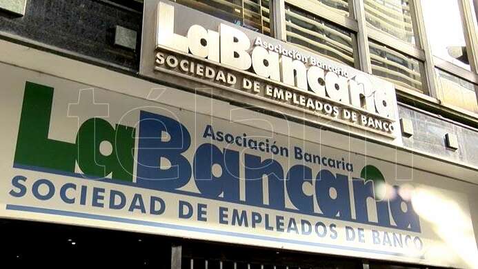 La Bancaria, en alerta y movilización por reclamo salarial