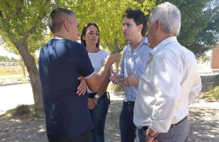 Elecciones 2023: Martín Berhongaray visitó Colonia 25 de Mayo y Puelén