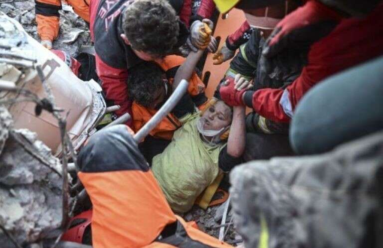 Turquía: Un chico de 13 años fue rescatado de entre los escombros 182 horas después del terremoto