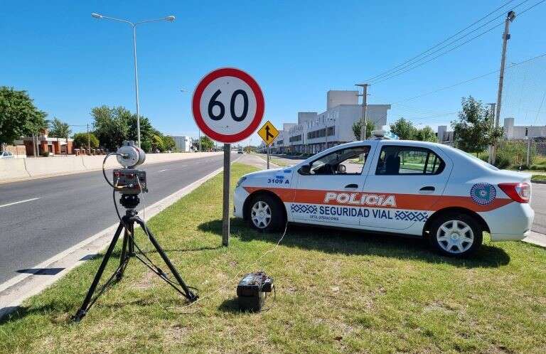 La Policía de La Pampa fiscaliza exceso de velocidad en rutas y arterias vehiculares