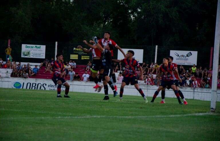 Fútbol: All Boys de Santa Rosa y Deportivo Mac Allister, los únicos con puntaje ideal en el Provincial 2023