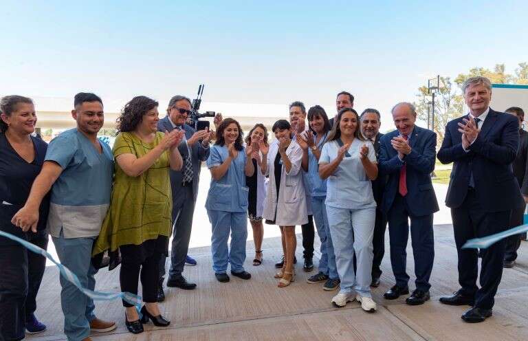 En un hecho histórico, quedó inaugurado en Santa Rosa el Hospital “René Favaloro”