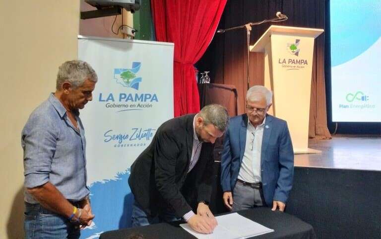 La Pampa avanza hacia la eficiencia energética y todas las localidades de la provincia ya recibieron luminarias LED