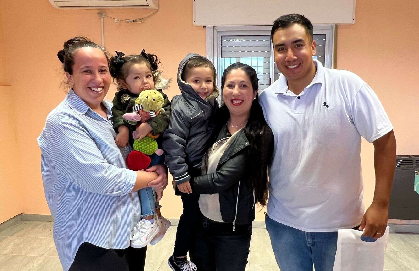 Familias de Falucho recibieron sus viviendas