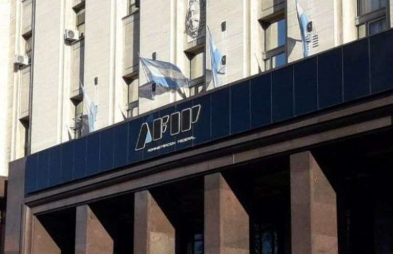 El Gobierno suspendió el régimen de percepción especial para grandes empresas importadoras