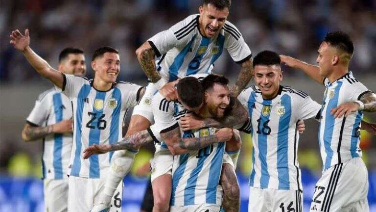 Fútbol: La Selección completó la fiesta con una aplastante goleada ante Curazao de la mano de Messi