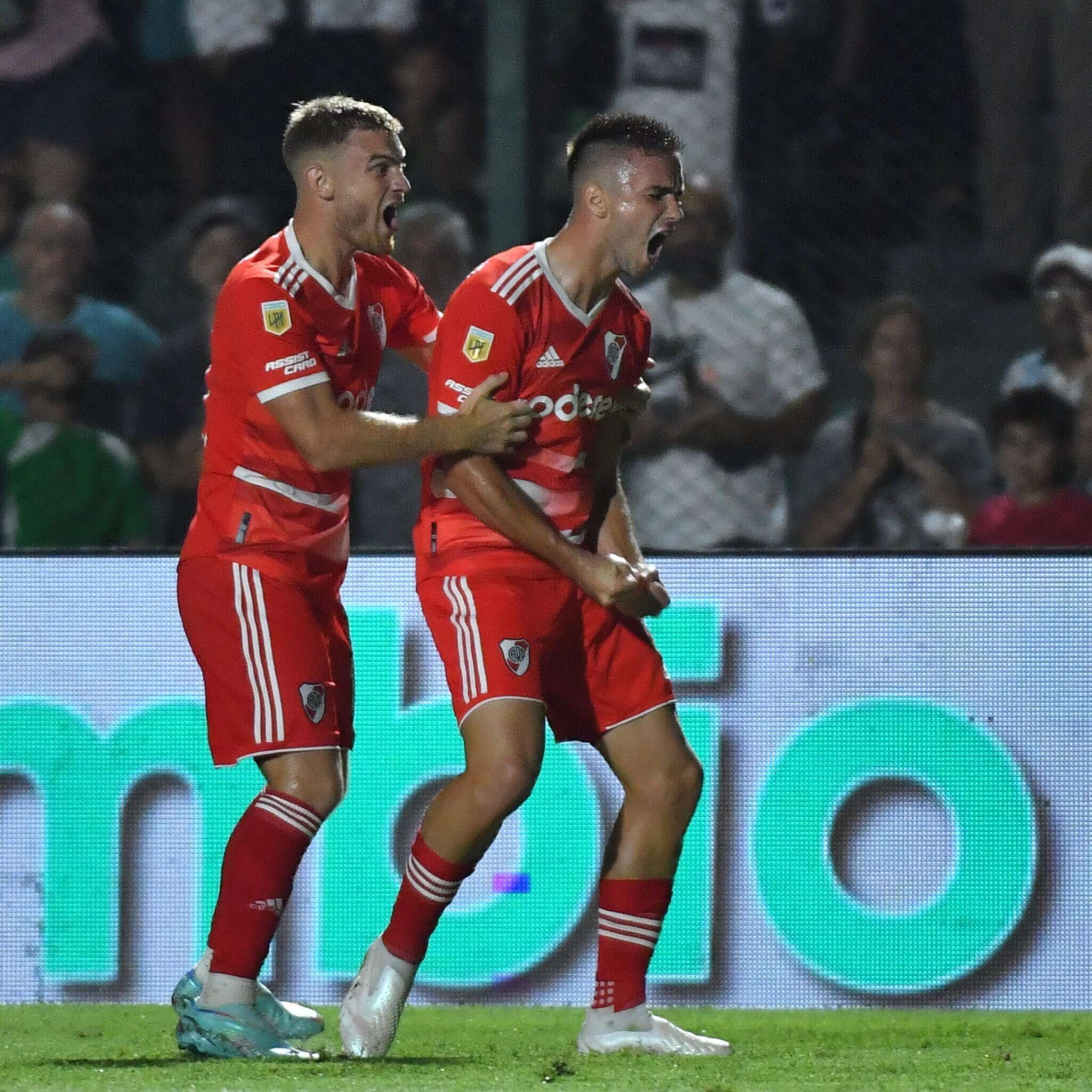 Fútbol: River se enfrenta a Universidad de Chile en un amistoso