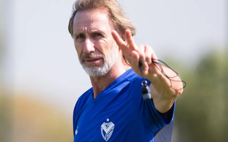 Fútbol: Ricardo Gareca es el nuevo entrenador de Vélez Sarsfield