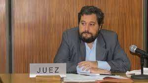 Condenan a una mujer por lesiones leves a su hija