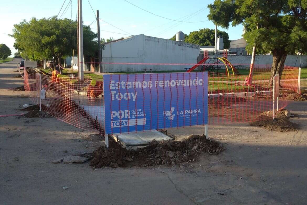 Continúan las obras de pavimentación en Toay 