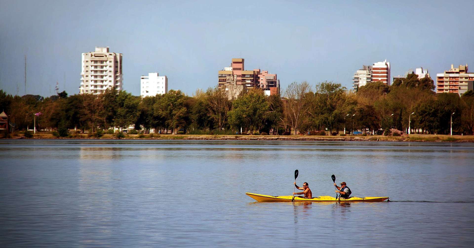Domingo agradable en la ciudad de Santa Rosa