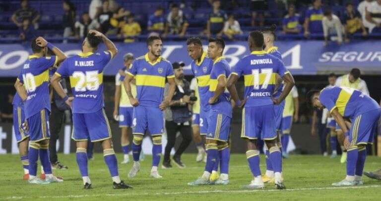 Fútbol: Boca perdió sobre el final ante Colón y sigue sin poder ganar de local
