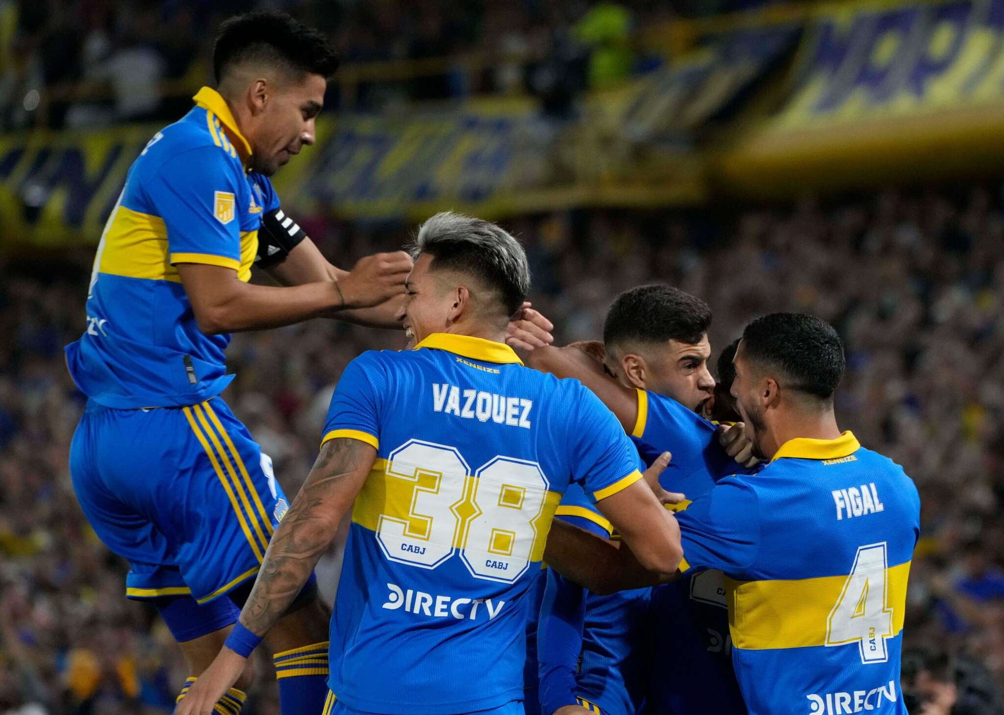 Fútbol: Boca venció a Racing en la previa del superclásico