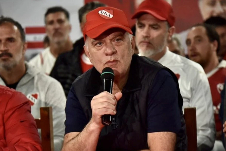 Fútbol: Grindetti reemplaza a Doman como presidente de Independiente