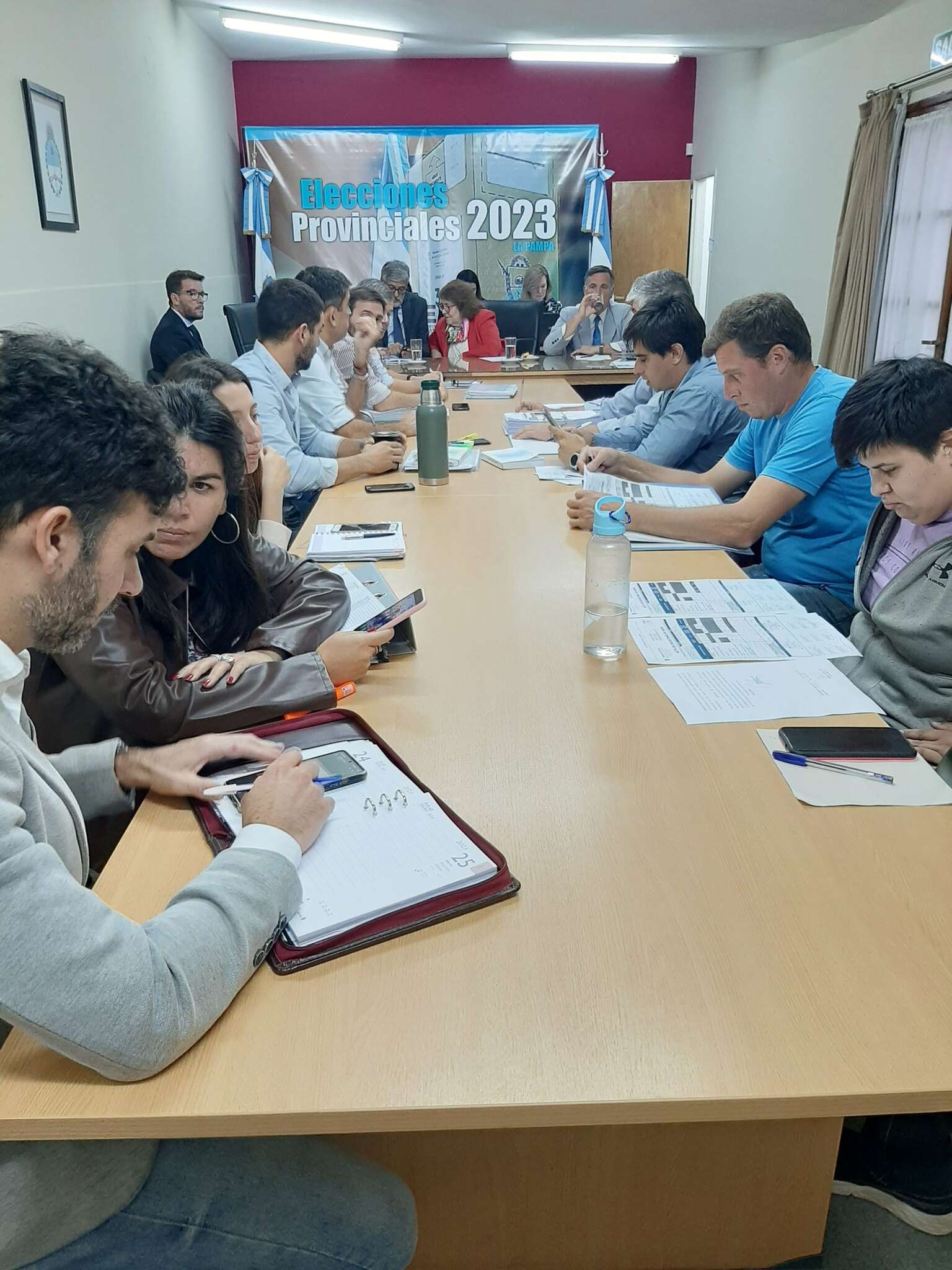 Elecciones 14 M: Comenzó el escrutinio definitivo