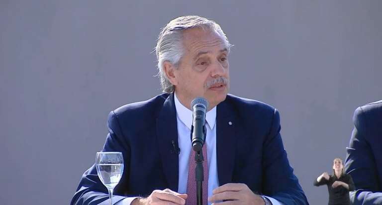 Alberto Fernández reapareció en el Conurbano tras criticar a Cristina