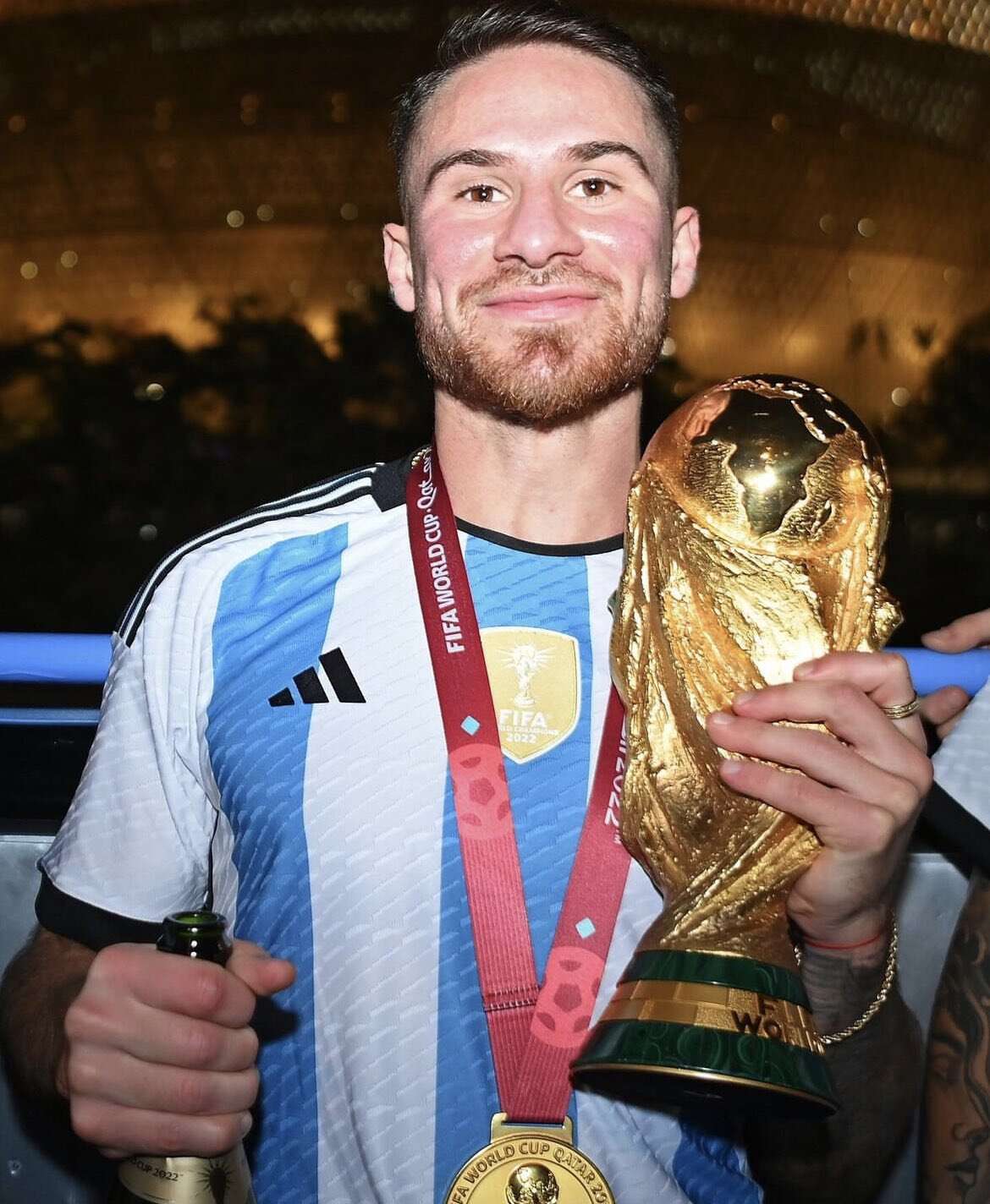 Fútbol: Mac Allister a un paso de ser jugador de Liverpool
