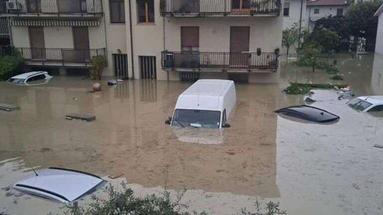 Italia: Al menos 8 muertos y miles de evacuados por las inundaciones en el norte del país