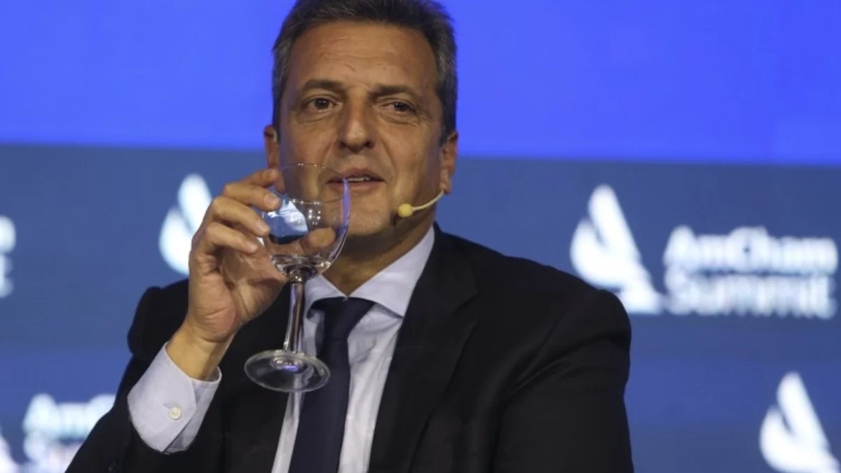 Massa viaja China en busca de financiamiento