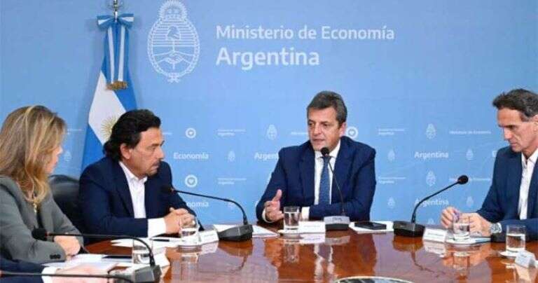Massa pidió “dejar de discutir candidaturas y de perder tiempo en debates estériles”