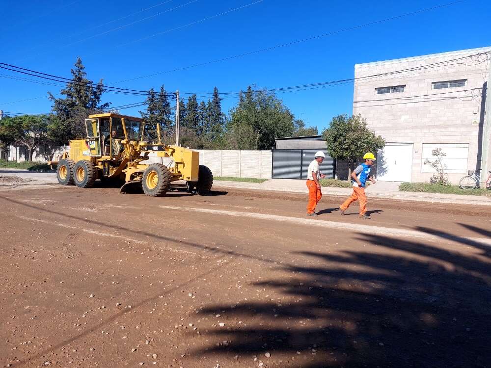 Continúan los trabajos de pavimentación en Santa Rosa y General Pico