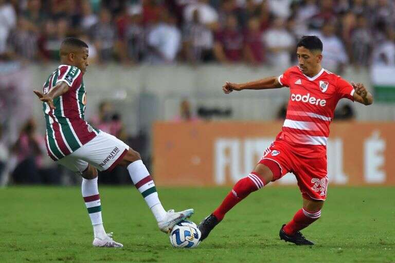 Fútbol: River se juega una de sus últimas chances contra Fluminense, a cancha llena tras la habilitación