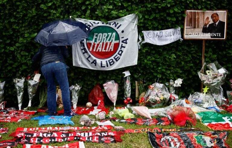 Italia: Preparan un gran funeral para despedir a Berlusconi