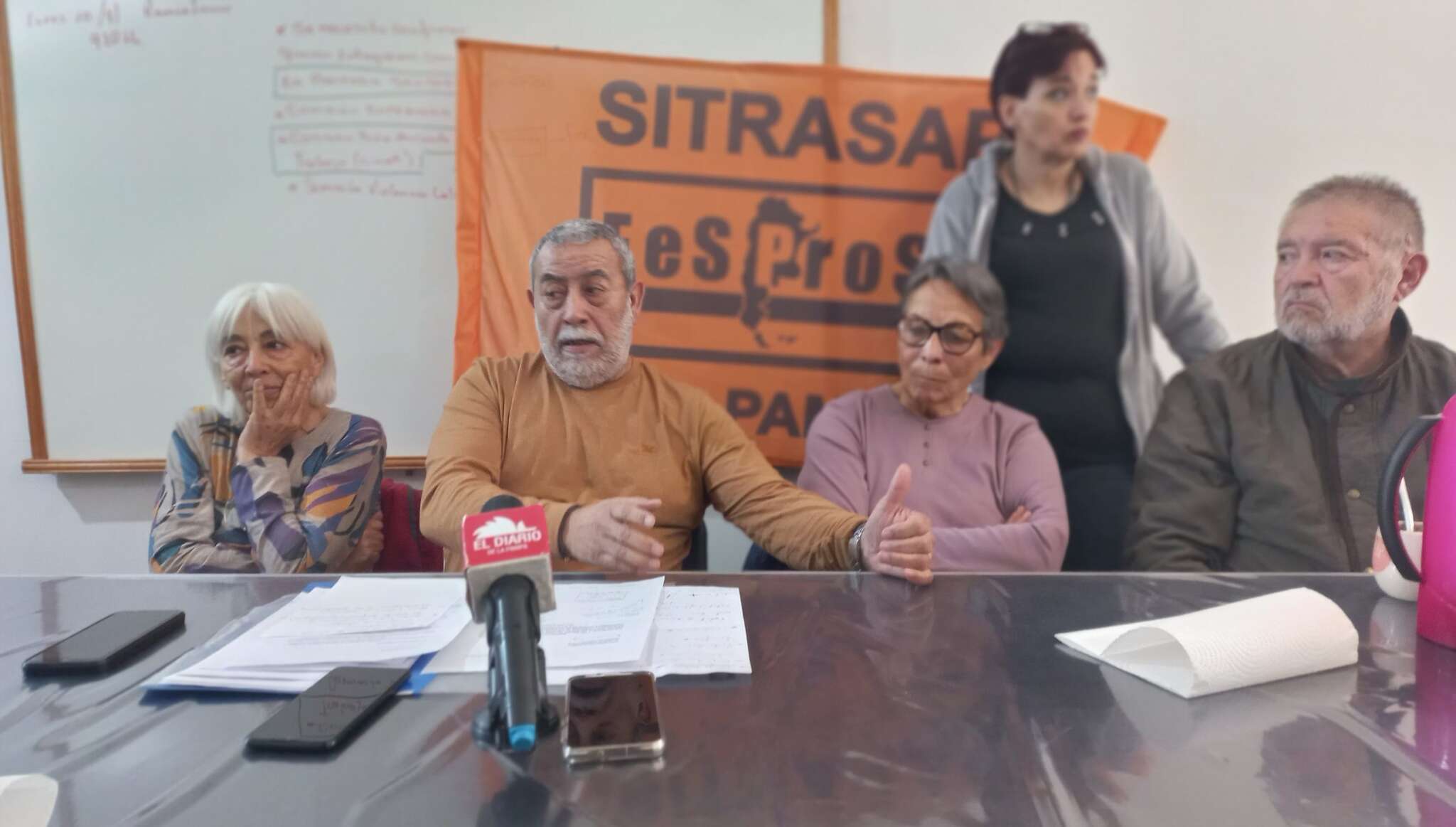 Jubilados provinciales con reclamos a Provincia y al SEMPRE