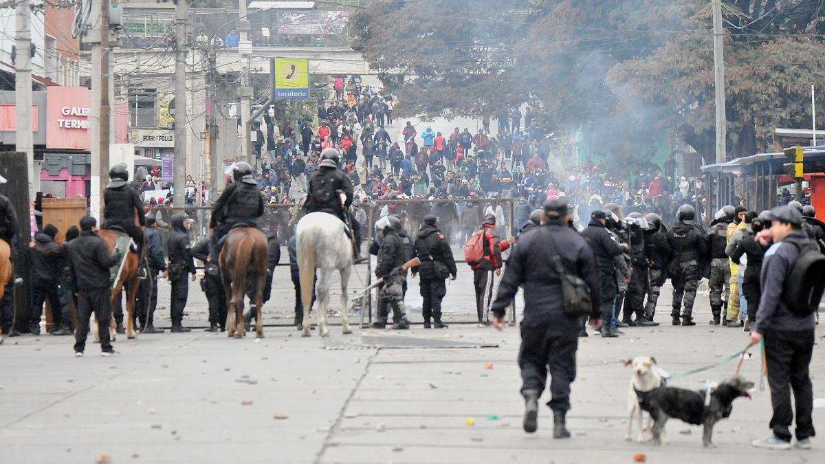 Amnistía Internacional lanzó una acción global por la liberación de un abogado en Jujuy