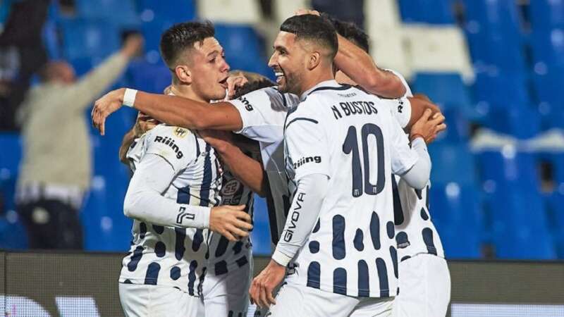 Fútbol: Talleres sorprendió al River campeón y lo eliminó de la Copa Argentina con un gol del pampeano Garro