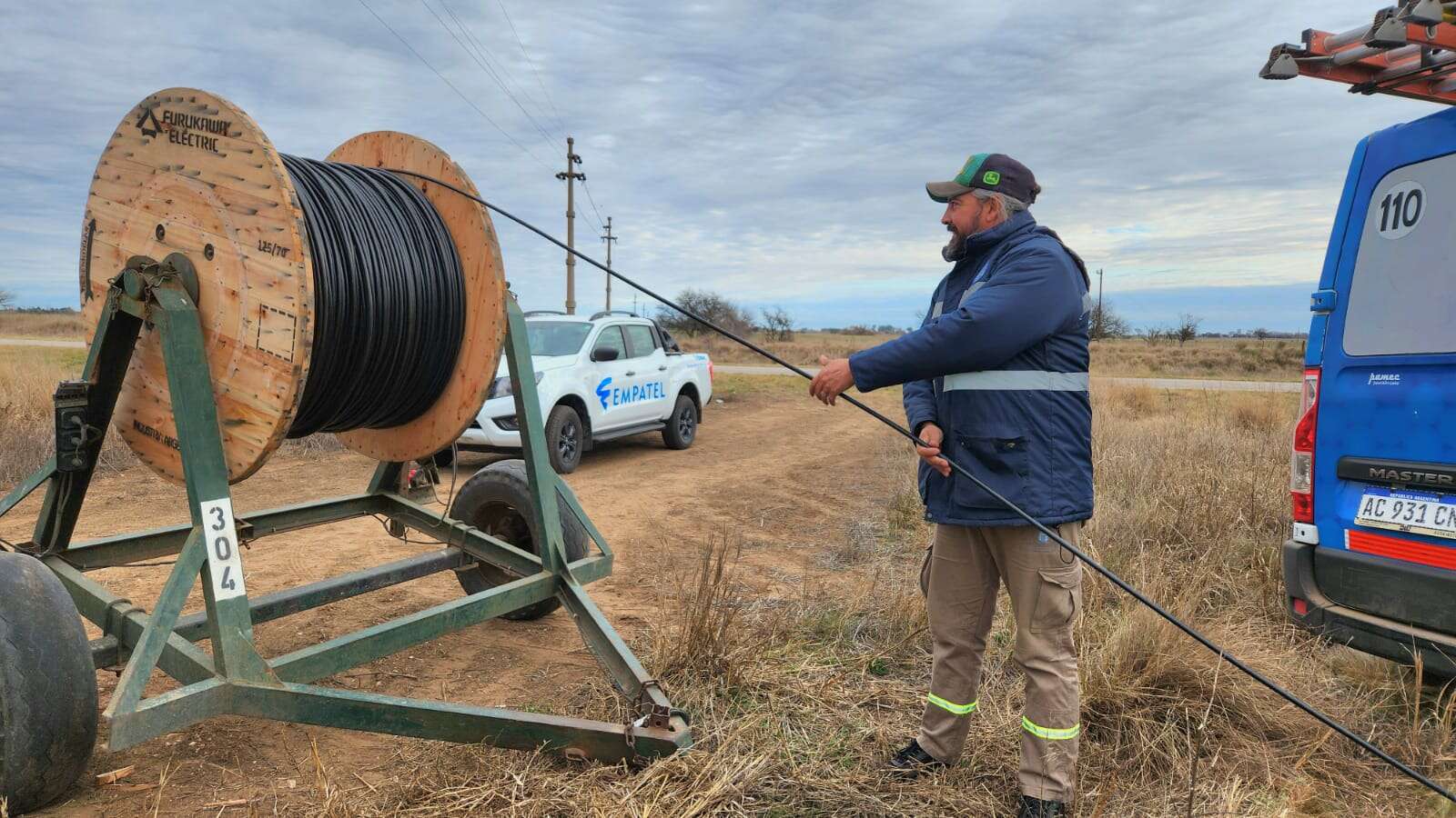 Avanza la obra de fibra óptica troncal para Metileo y Trenel