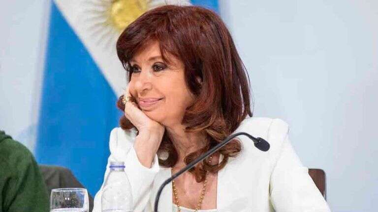 “Â¿Ahora querés juzgar el honor y desempeño de los ex presidentes?”, le preguntó Cristina a Milei