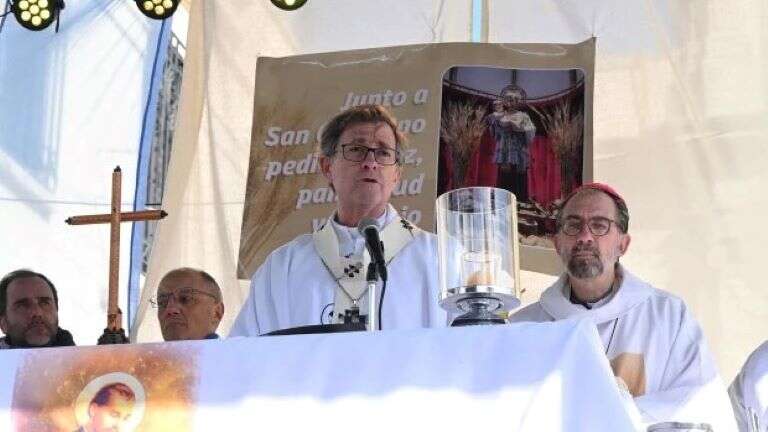 “No hay bolsillo que alcance”, señaló García Cuerva, en el Día de San Cayetano