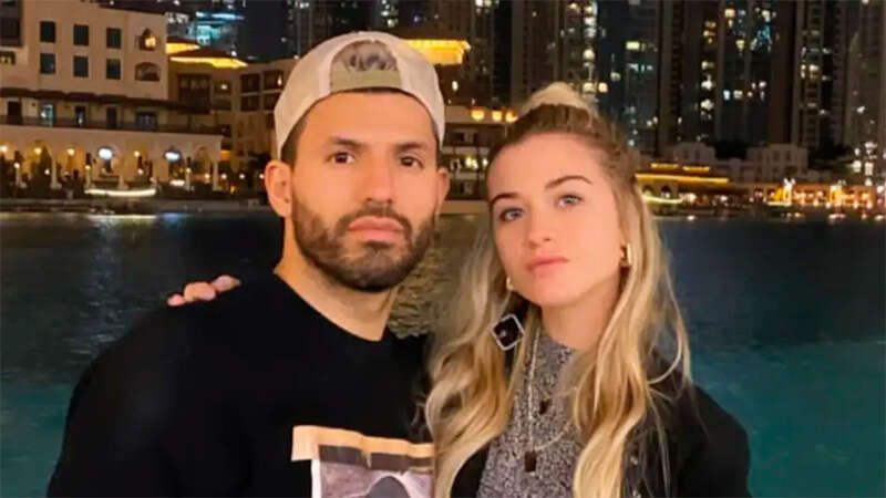 El Kun AgÃ¼ero anunció su separación de Sofía Calzetti y sorprendió con una selfie: “Más solo que nunca”