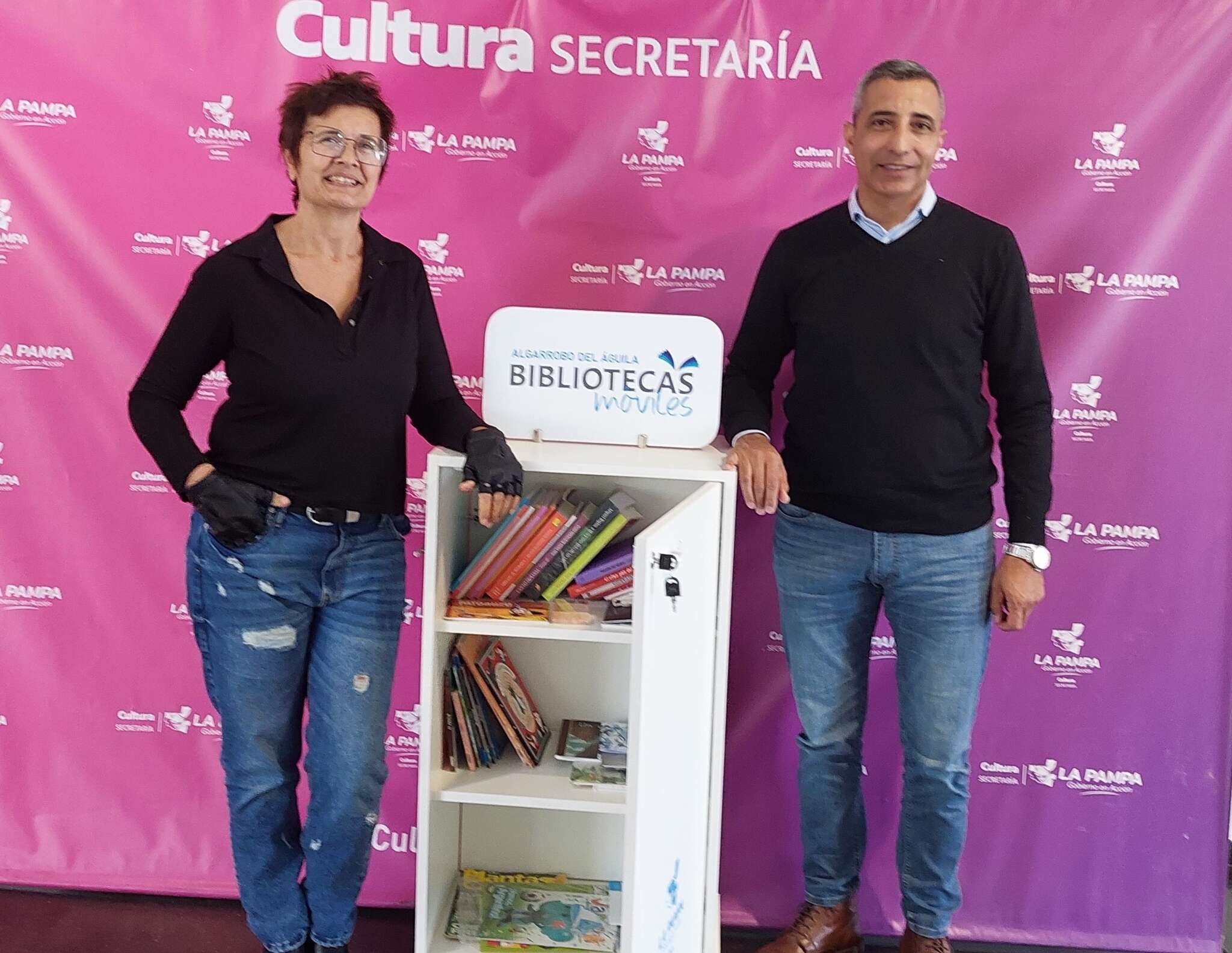 Algarrobo del Ãguila incorporó dispositivo de libros para lugares públicos