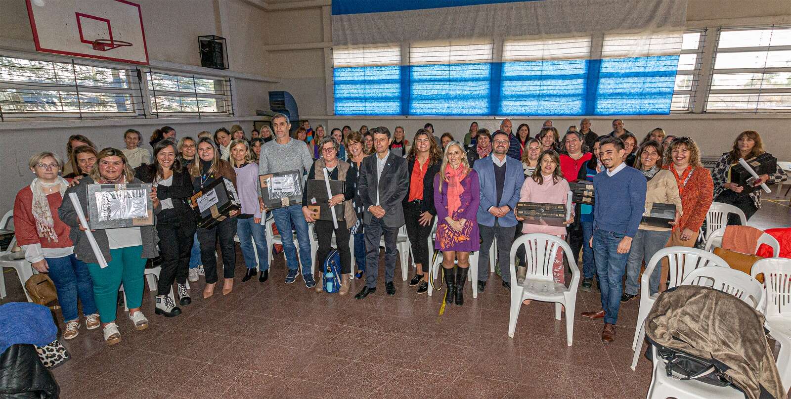 Continúa la entrega de computadoras para establecimientos educativos pampeanos