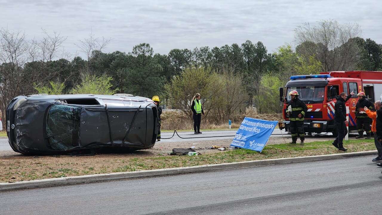 General Pico: Vuelco con heridas en la zona de la doble vía