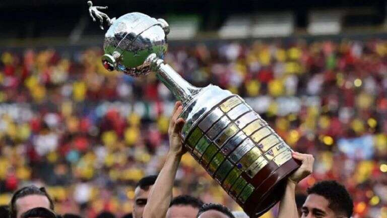 Fútbol: Ya se conocen los semifinalistas de la Libertadores, Boca y tres equipos brasileños van por el título