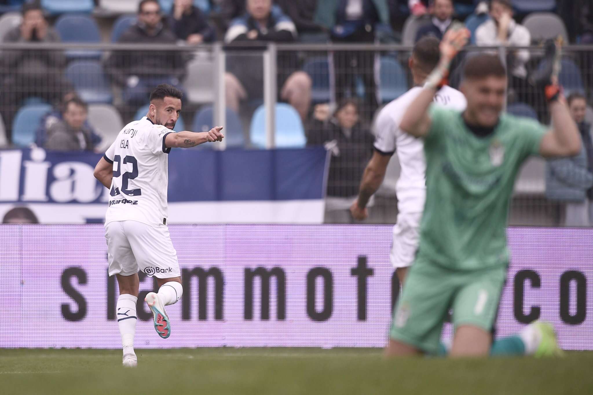Fútbol: Independiente volvió a ganar de la mano de Tévez