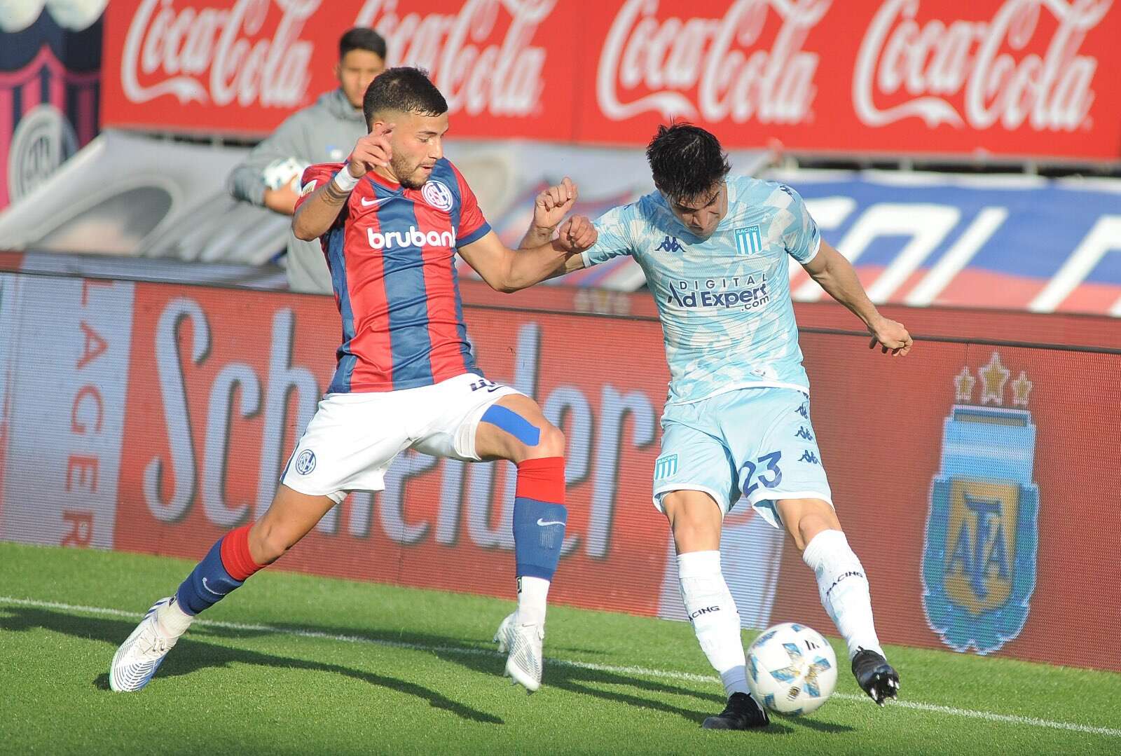 Fútbol: Racing y San Lorenzo igualaron en el Nuevo Gasómetro