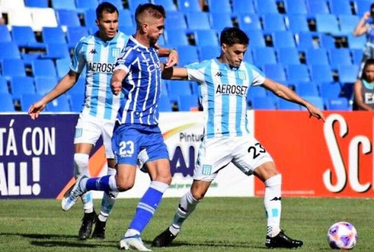 Fútbol: Racing empató en el final del partido ante Godoy Cruz y sigue como líder de la Zona B