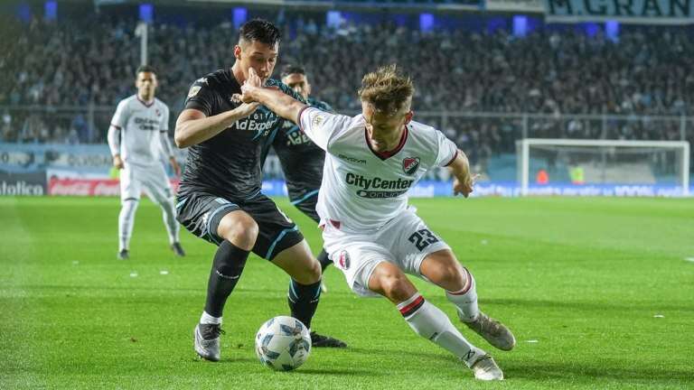 Fútbol: Racing se lo ganó a NewellÂ´s en un increíble final y se subió a lo más alto de la Zona B