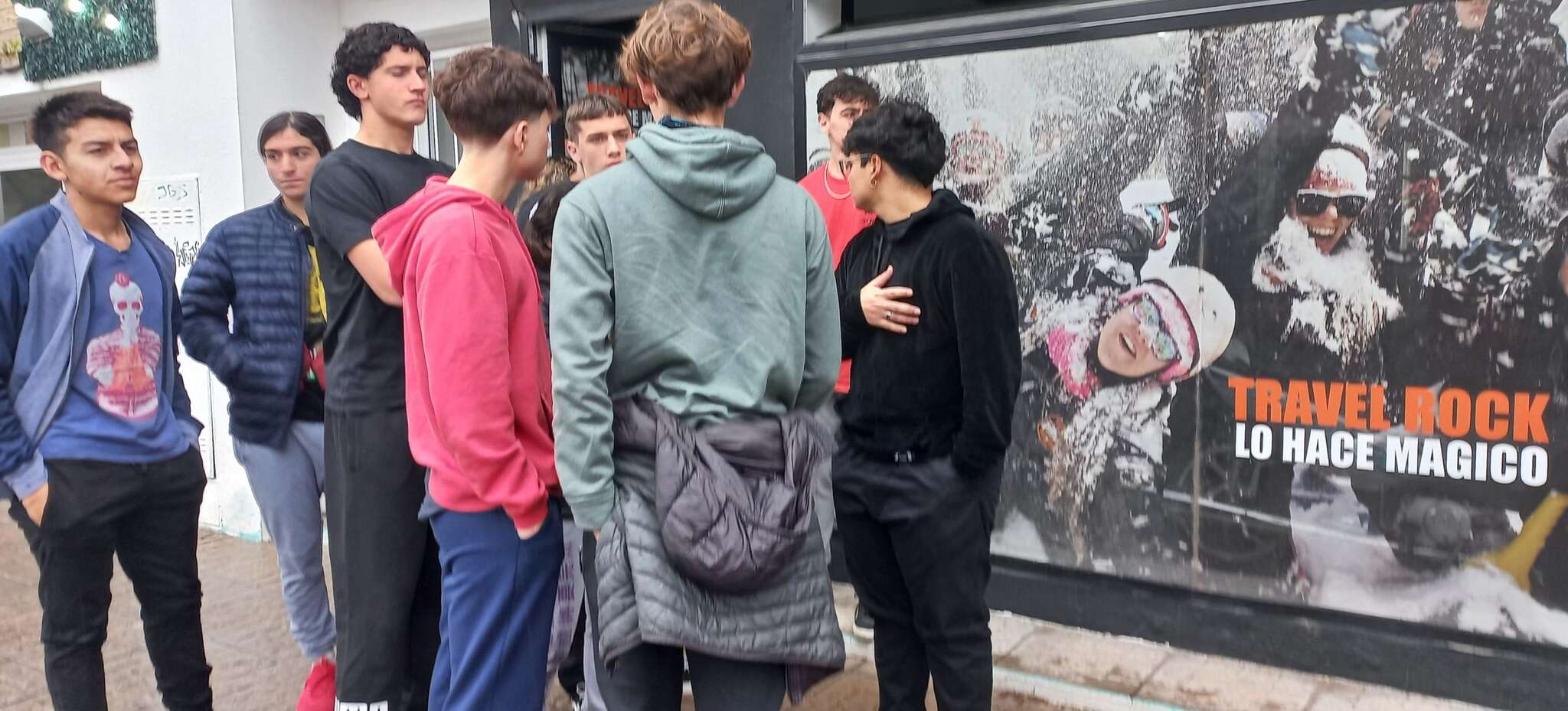 Santa Rosa: Alumnos del IPEM reclamaron a la empresa “Travel Rock” por el viaje de egresados