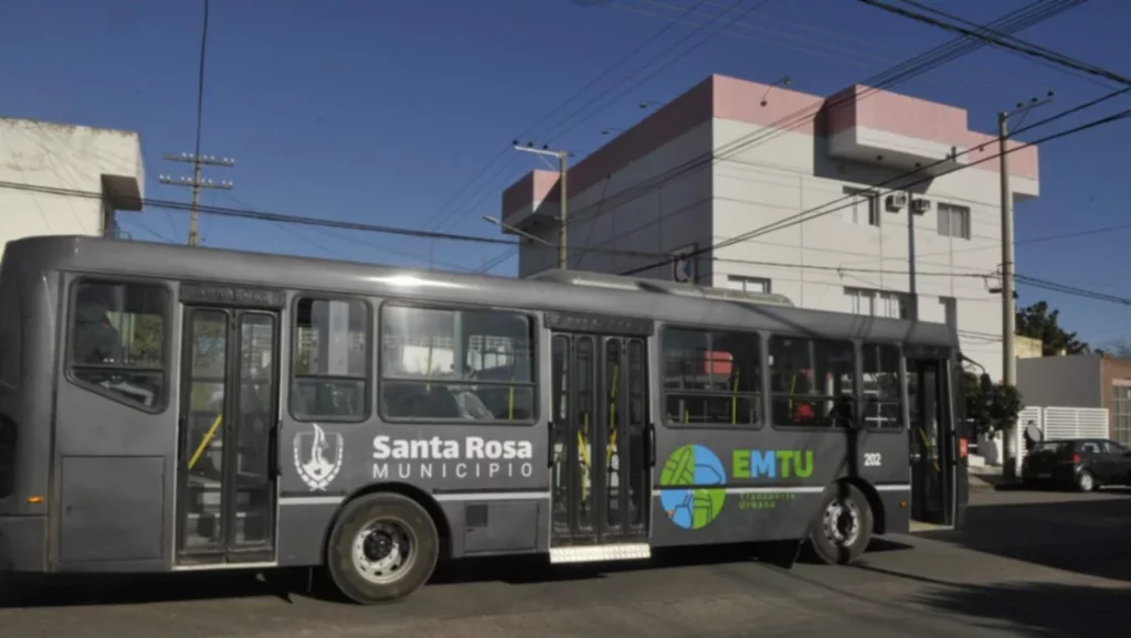Elecciones 2023: Los micros funcionan de forma gratuita en este domingo electoral