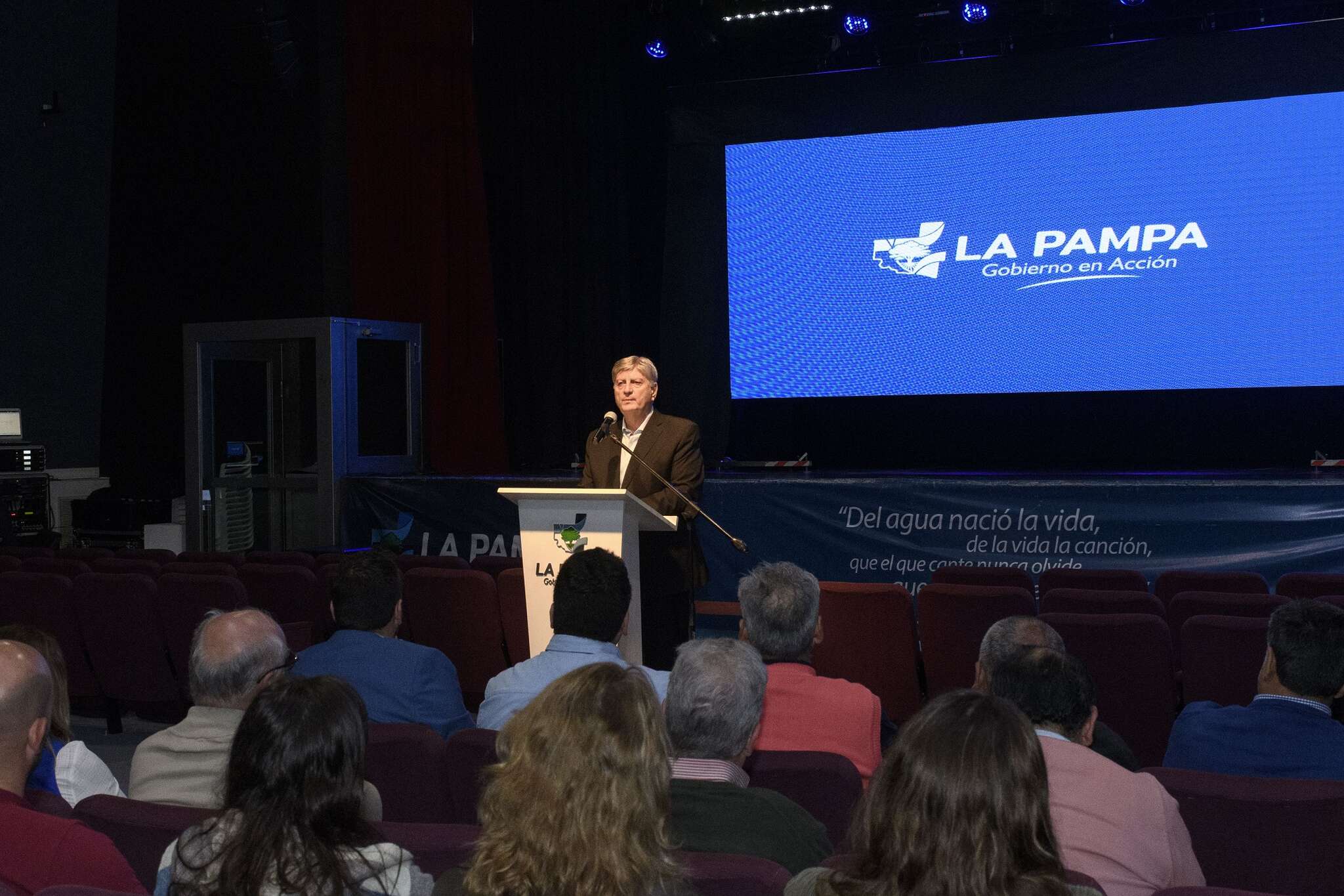 Coparticipación: Ziliotto se reunió con jefes comunales y les pidió que lo acompañen a defender un modelo de provincia